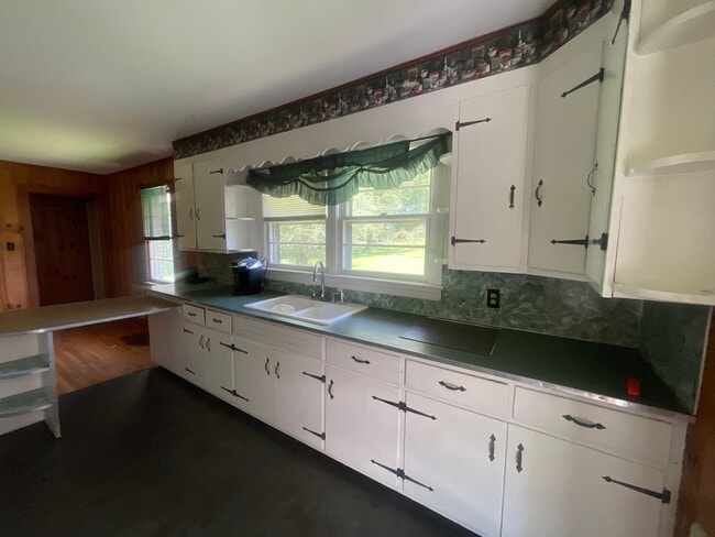 Photo - 2 Bedroom / 1 Bath Brick Home Jonesborough, TN