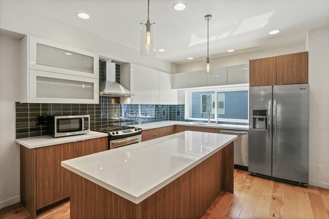 Building Photo - 6717 Alonzo Avenue Northwest#C C