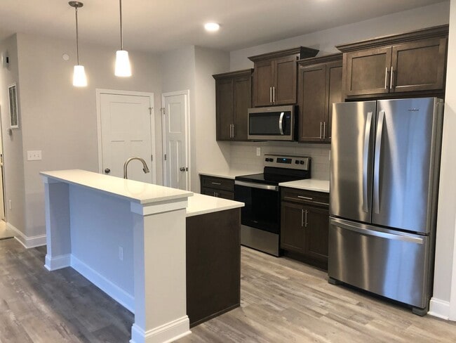 Photo - 608 W Creek Ln Unit 608