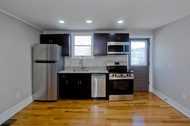 Photo - 13 Hampden St Unit Apt 2