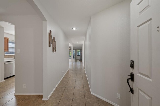 Photo - 108 David Dr