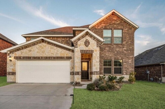 Building Photo - 633 Cedar Springs Dr