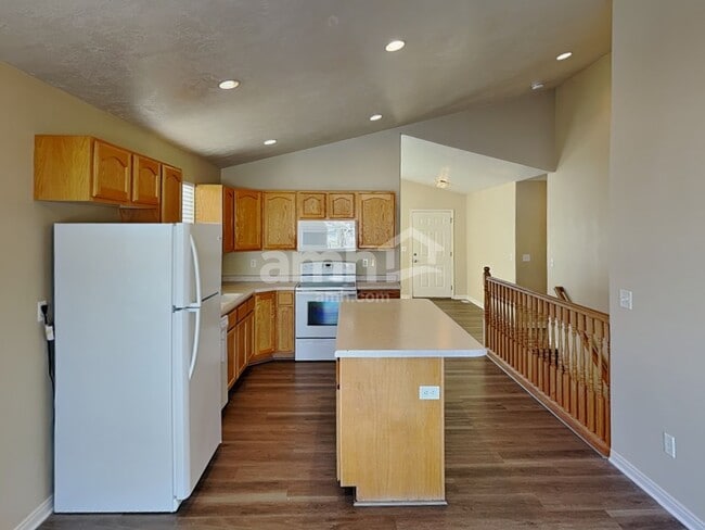 Photo - 1265 E Loafer View Dr