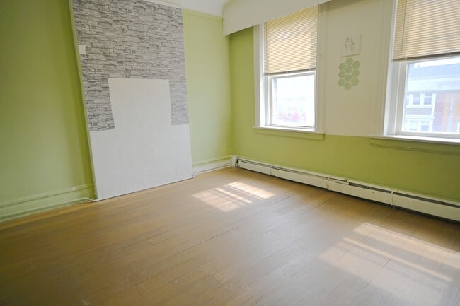 Building Photo - 1426 Springfield Ave Unit 2nd Floor