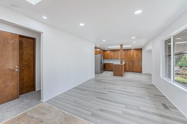 Photo - 13918 SE 23rd St