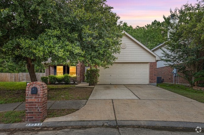 Building Photo - 18111 Stone Trail Manor Dr Rental