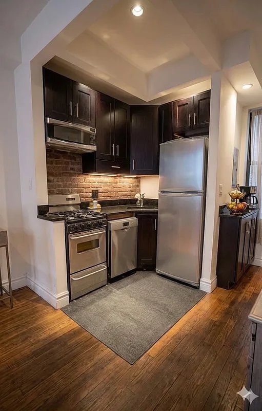 Photo - 321 W 16th St Unidad 1W