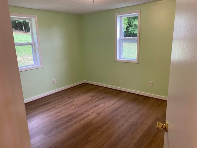Photo - 1733 Spring Hill Rd