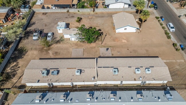 Photo - Spacious 1BR Single-Level Unit with Utilit... Unit A