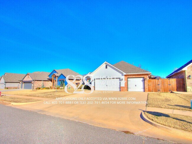 Photo - **COMING JANUARY 2ND!!!** STUNNINGLY BEAUTIFUL SPACIOUS 5 BED/3 BATH HOME IN ST JAMES PARK!