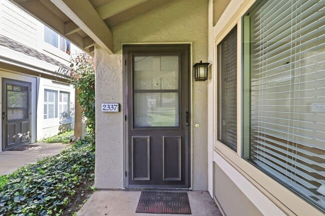 Photo - Updated Townhome in Lake Santa Clara HOA