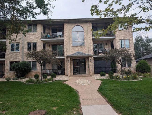 Building Photo - 8809 S 79th Ave