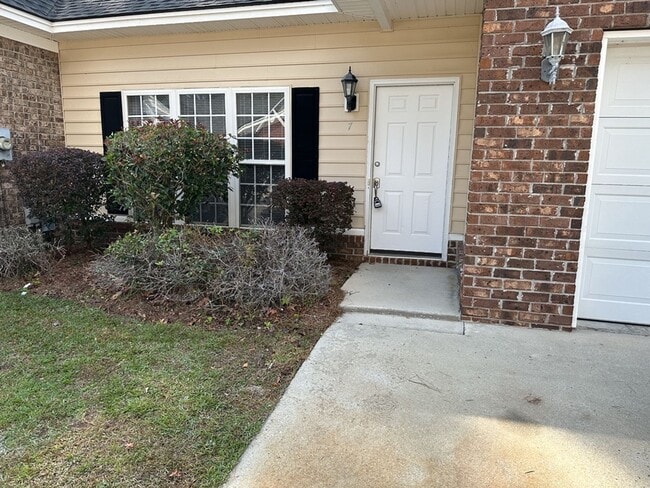 Photo - 7 Crossings Dr