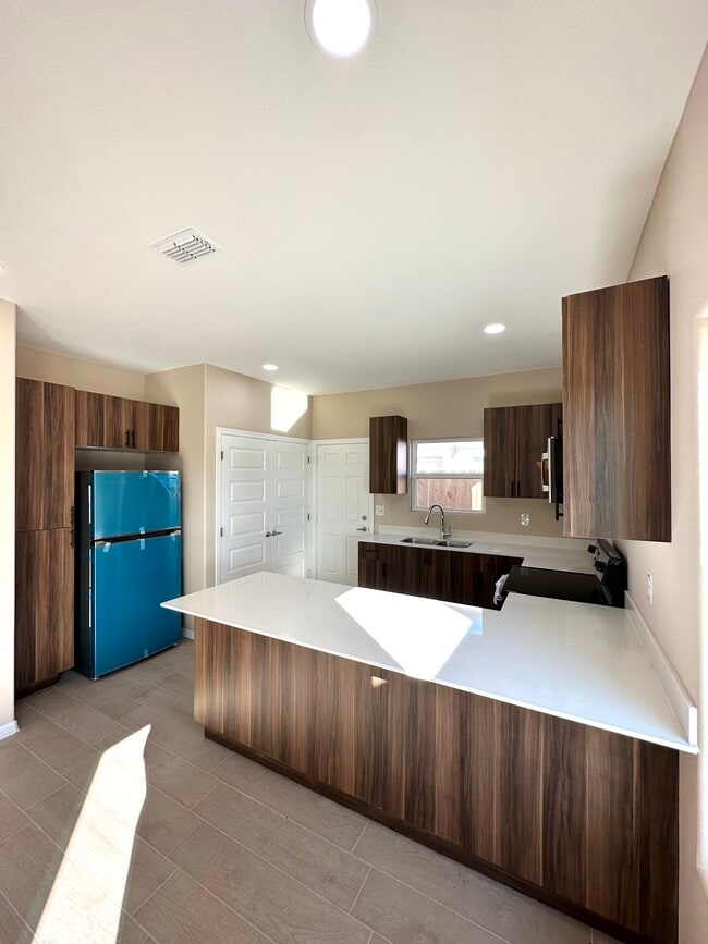 Photo - 2918 W Driftwood St Unit 1