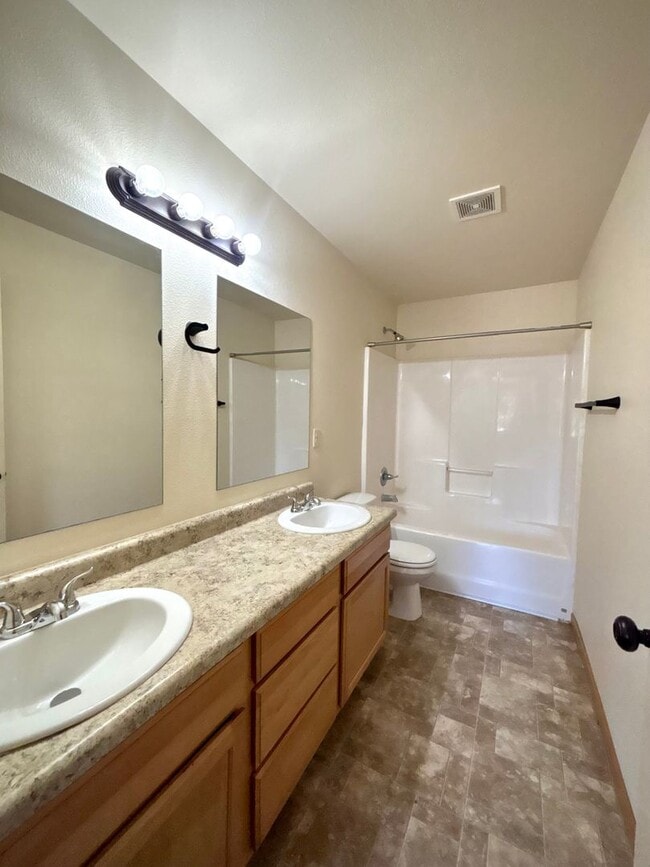 Photo - 310 5th Ave W Unit 310 5th Ave