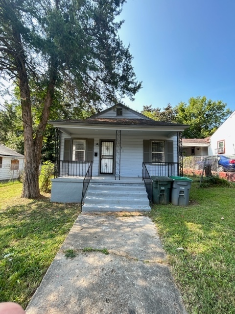 Photo - 253 Silverage Ave House