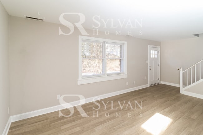 Photo - Updated 3BR home in Crownsville available now!