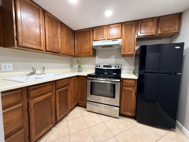 Photo - 1300 N Lafayette St Unit South Garden