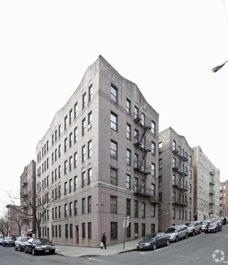 Photo - 246 E 199th St