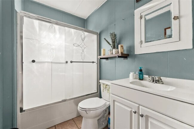 Photo - 1820 Live Oak Ave