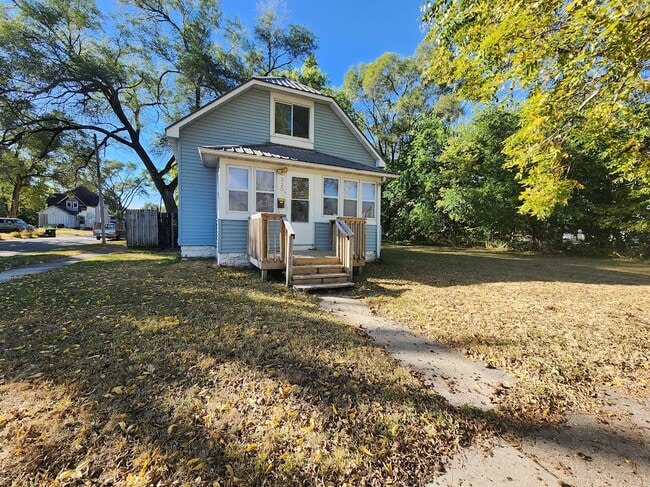 Building Photo - 330 Cottage St