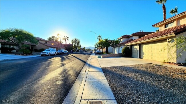 Building Photo - 7508 Parnell Ave