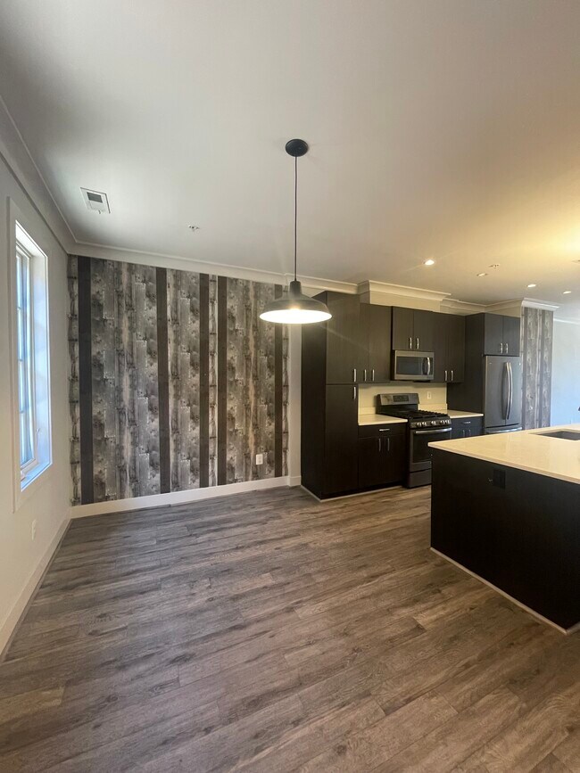 Photo - 918 N Buchanan St