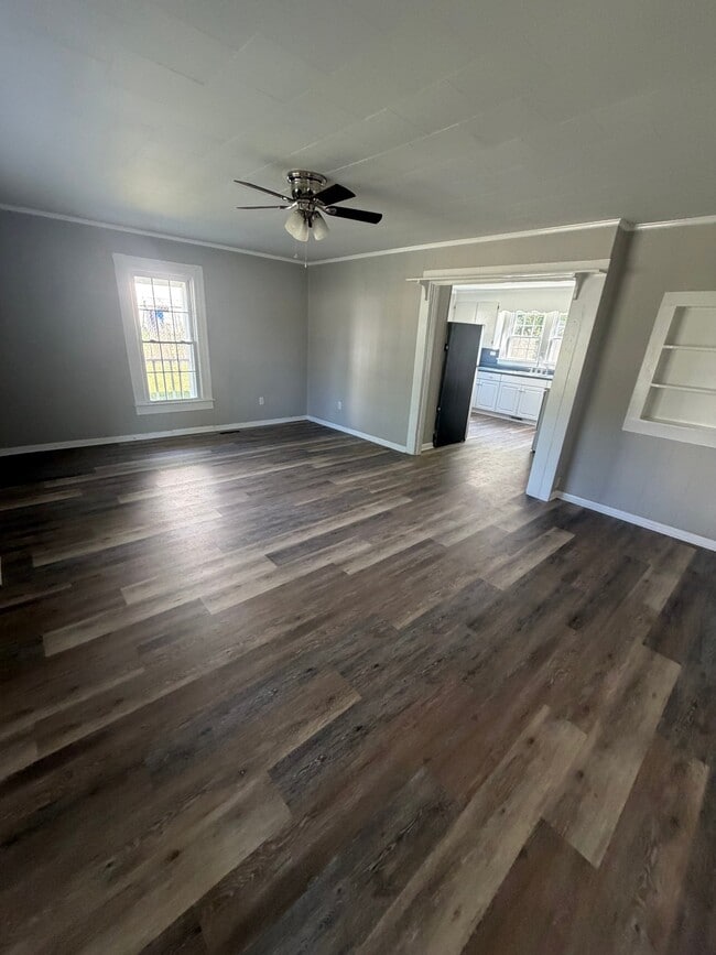 806 McConnell Ave