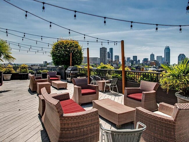 Photo - 1125 E Olive St Unidad 608