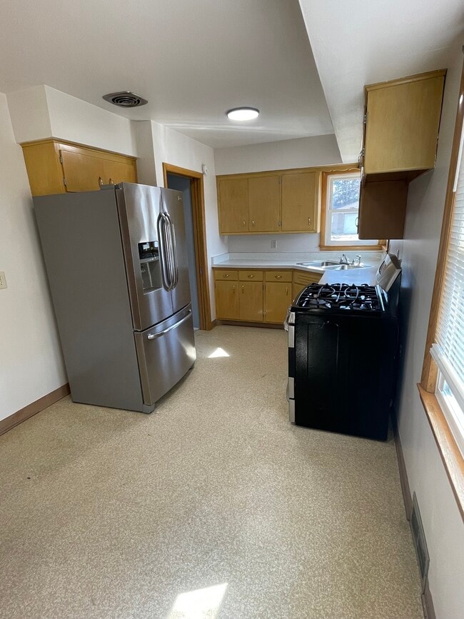 Photo - 3957 N 98th St