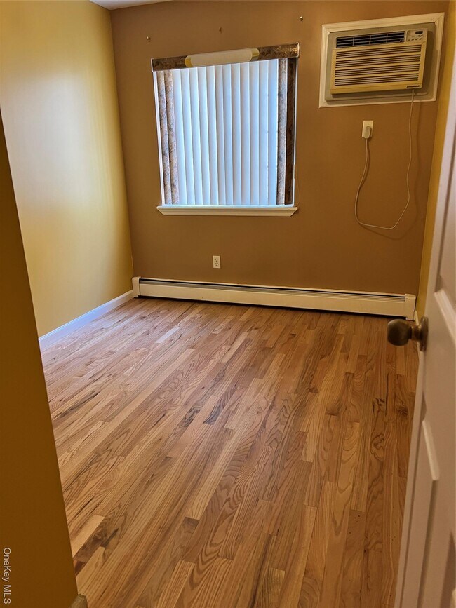 Photo - 169-11-169105 105th Ave Unit 1