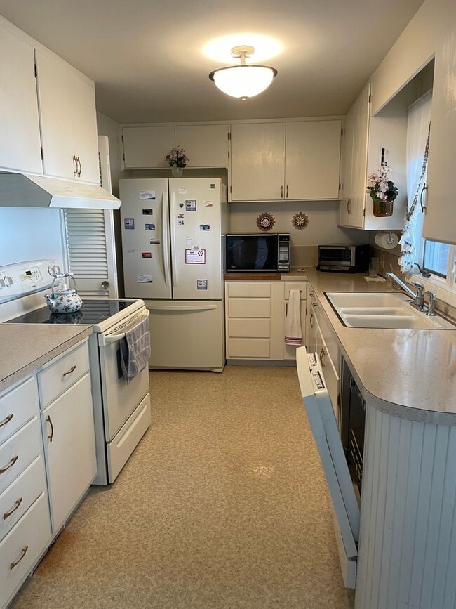 Photo - Lake Front Home For Rent!