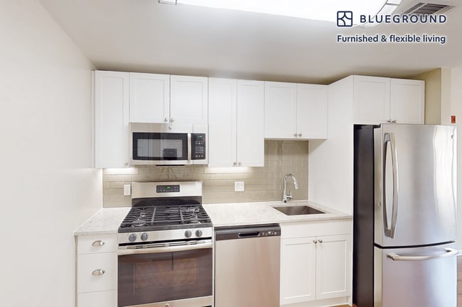 Photo - 160 Boylston St Unidad FL2-ID3836A