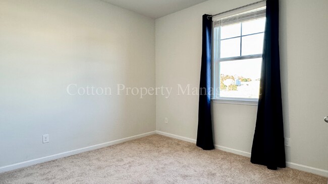 Photo - 441 Tributary Cir