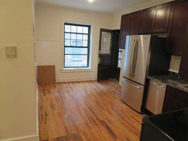 845-55 W Agatite - 845-55 W Agatite Condo Unit 851-2E