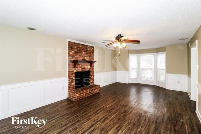 Photo - 8117 S Regis Pl