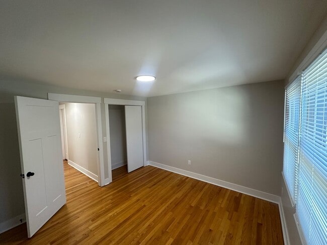 Photo - 4220-26 Wilson Unit 4226 Wilson