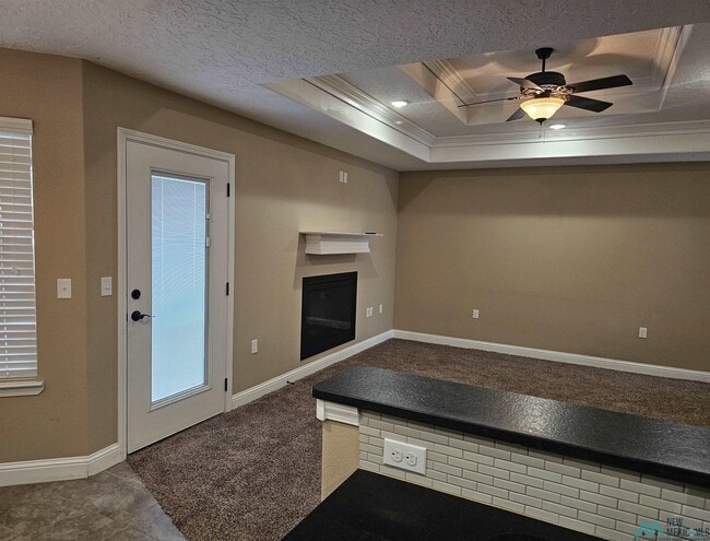 Photo - 2107 Mockingbird Ln