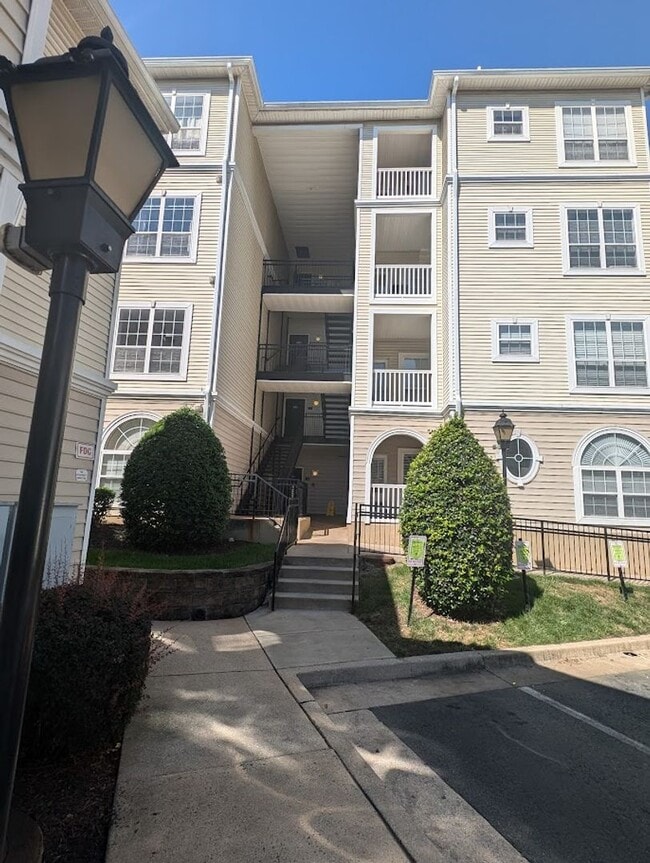 Building Photo - Palazzo at Park Center Top floor 2 bedroom... Unit 1414 Rental