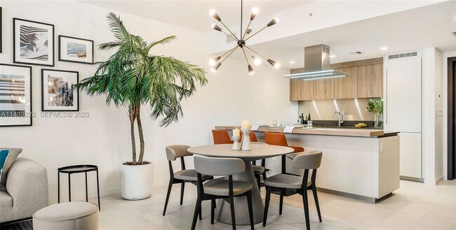 Building Photo - 1000 Brickell Plaza Unit 2711