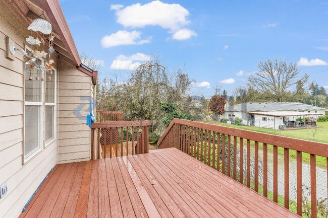 Photo - 9904 NE 27th Ct