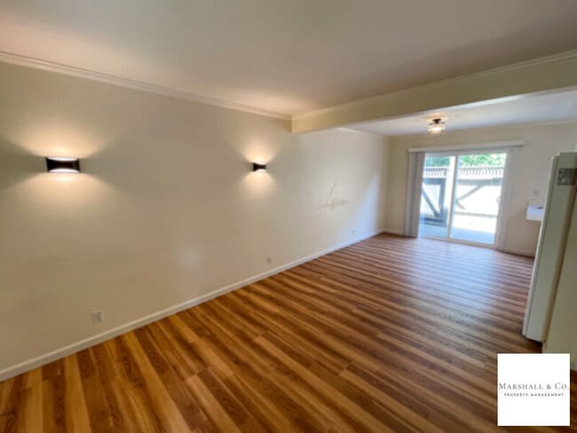 Building Photo - NEW LISTING! UPDATED 2BR/1BA IN CORTE MADERA W/ PARKING, NEW FLOORING, POOL, GREAT LOCAT