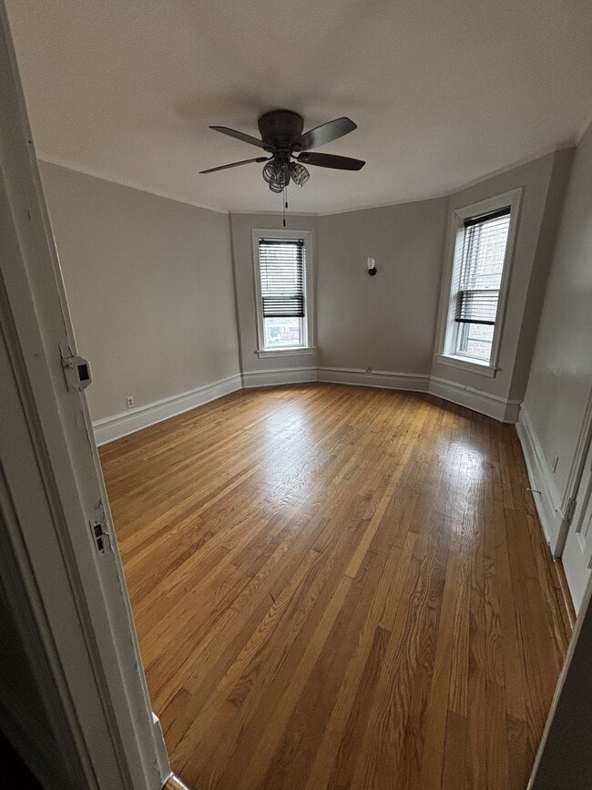 Photo - 4423 S Indiana Ave Unit Apt 3