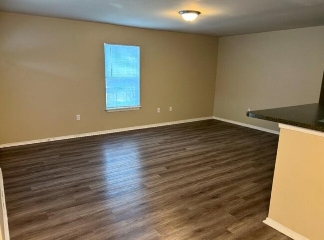 Photo - 103 Coppertop Trail, Unit B