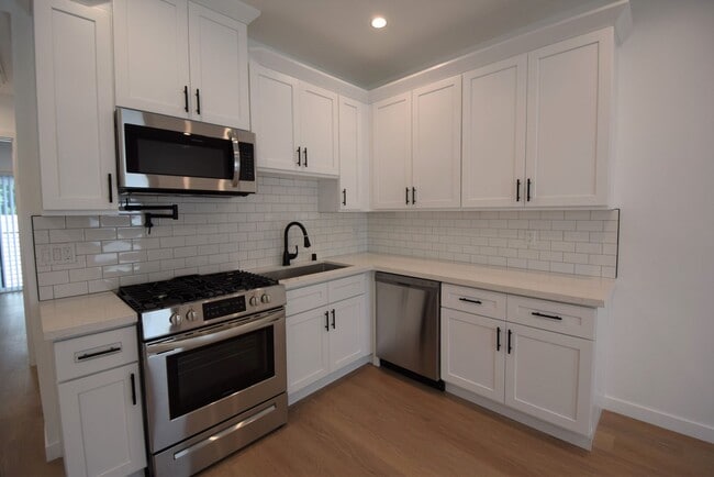 Photo - 5915 Fair Ave Unit 5911