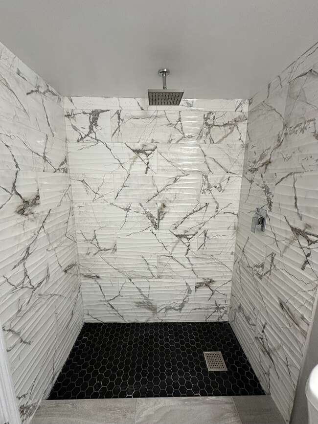 Photo - 2871 N Oakland Forest Dr