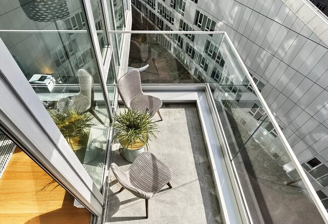 Photo - 600 W 57th St Unit 5