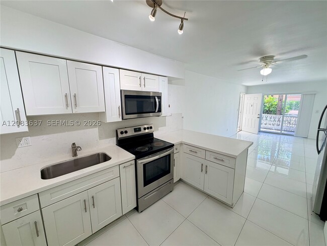 Photo - 1057 SW 7th St Unit 1