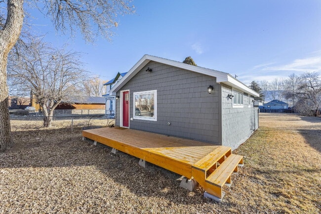 Photo - Simple Living, Beautifully Done