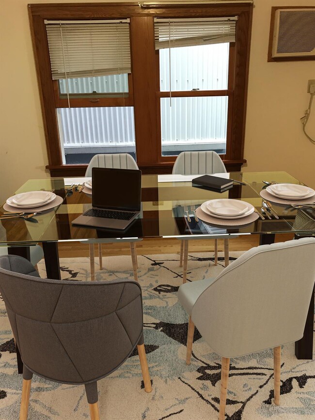 Photo - 220 State St